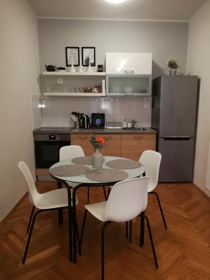 Centrum11 Pécs Zewnętrze zdjęcie