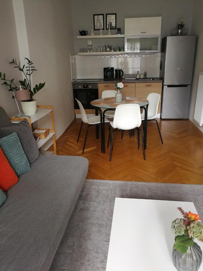 Centrum11 Pécs Zewnętrze zdjęcie