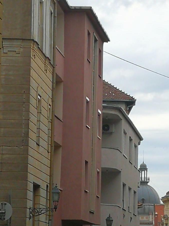 Centrum11 Pécs Zewnętrze zdjęcie
